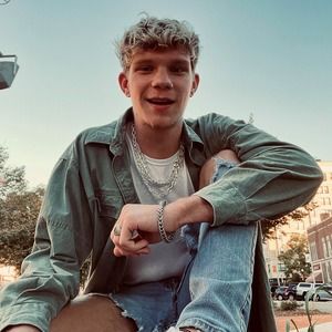 Meet your Posher, Caleb